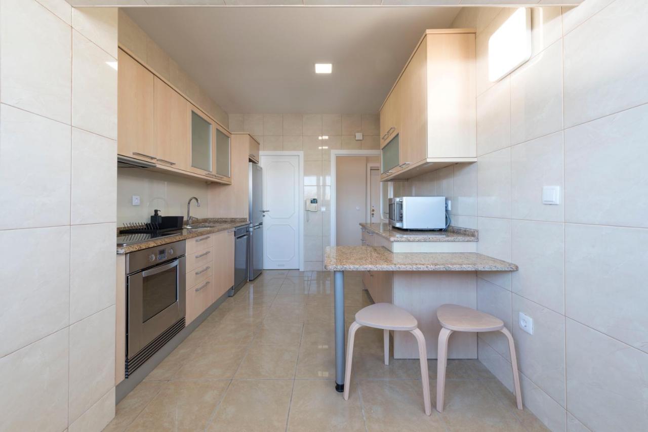 Lovelystay - Downtown Modern 2Br Flat With Free Parking 波尔图 外观 照片