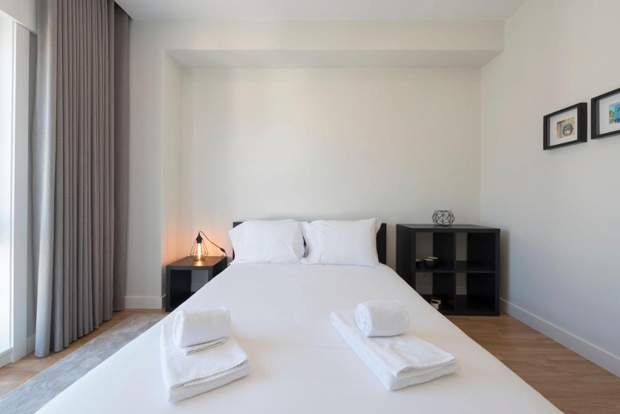 Lovelystay - Downtown Modern 2Br Flat With Free Parking 波尔图 外观 照片