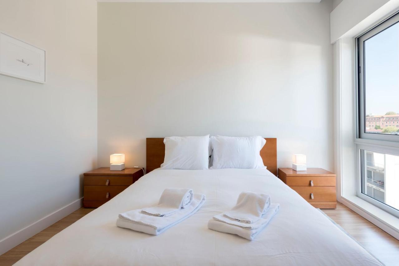 Lovelystay - Downtown Modern 2Br Flat With Free Parking 波尔图 外观 照片
